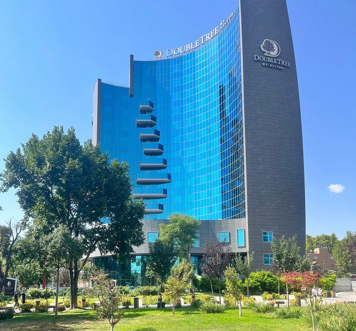 Zvartnots–DoubleTree By Hilton Yerevan